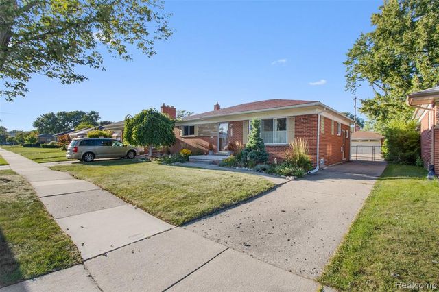 18575 Michael Avenue, Eastpointe, MI 48021