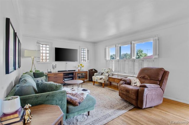 18575 Michael Avenue, Eastpointe, MI 48021