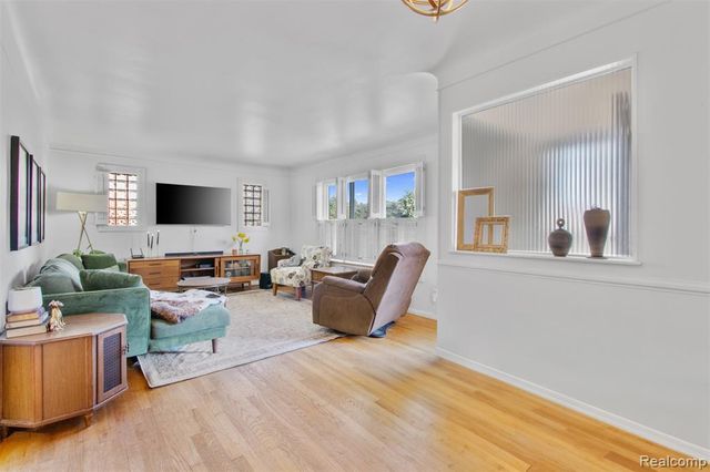 18575 Michael Avenue, Eastpointe, MI 48021