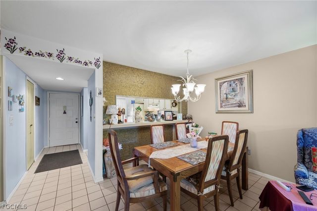 9305 Lake Park DR 102, Fort Myers, FL 33919