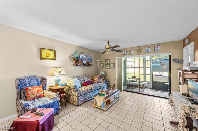 9305 Lake Park DR 102, Fort Myers, FL 33919