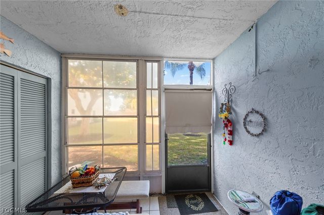 9305 Lake Park DR 102, Fort Myers, FL 33919