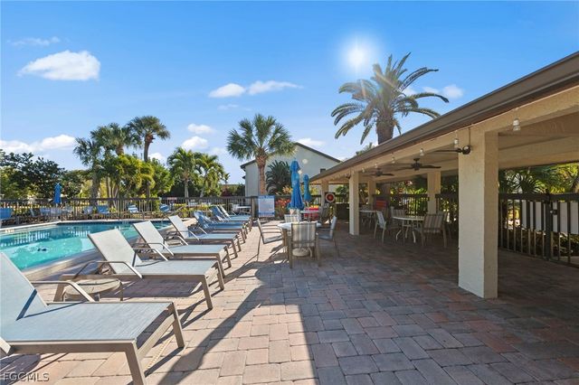 9305 Lake Park DR 102, Fort Myers, FL 33919