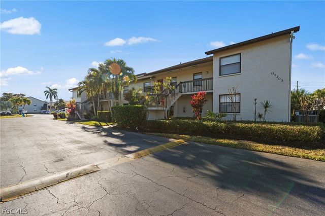 9305 Lake Park DR 102, Fort Myers, FL 33919