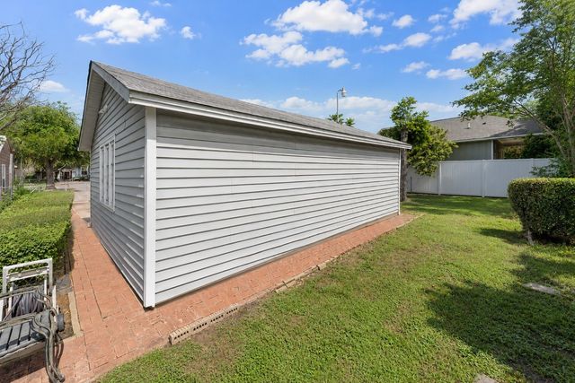 504 S Gilpin Avenue, Dallas, TX 75211