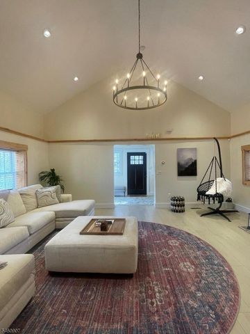 94 Banker Rd, West Milford Twp., NJ 07421
