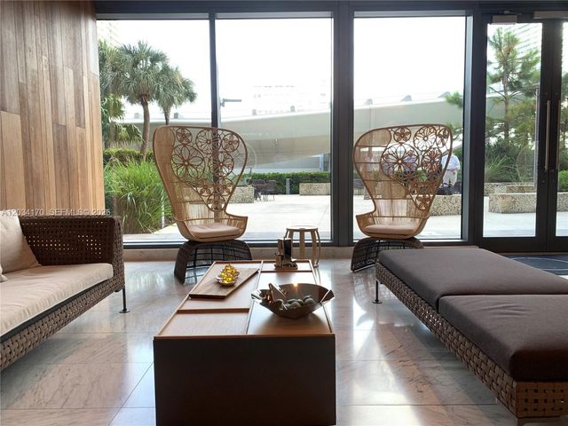 68 SE 6th Street 3308, Miami, FL 33131