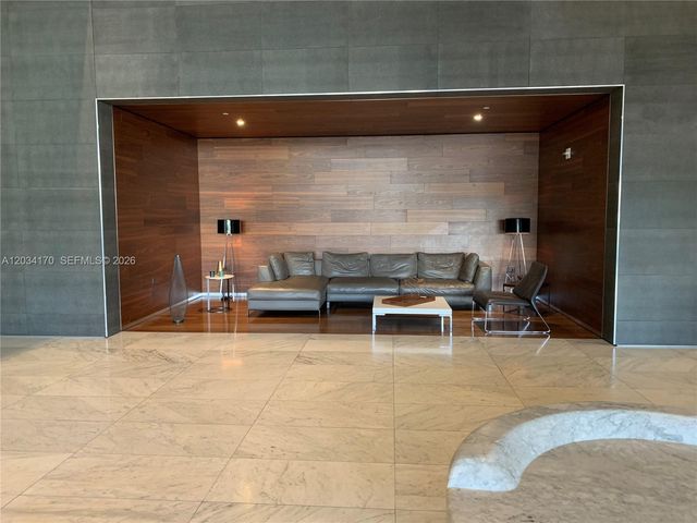 68 SE 6th Street 3308, Miami, FL 33131