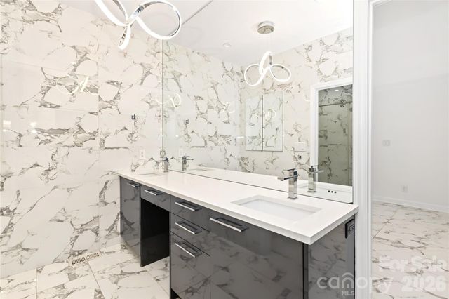 5235 Haynes Hall Place, Charlotte, NC 28270