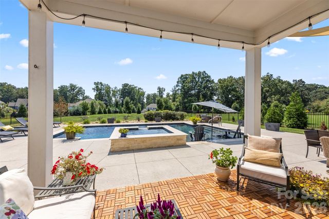 148 Cherry Crossing Lane, Belmont, NC 28012