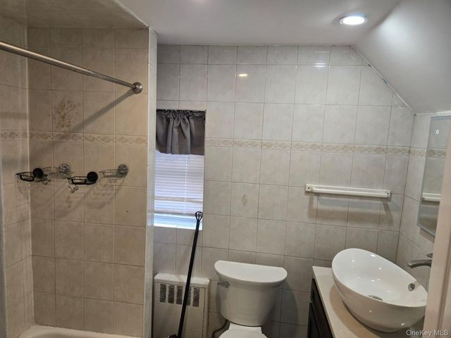 104 ORMONDE Boulevard HOUSE RENTAL, Valley Stream, NY 11580