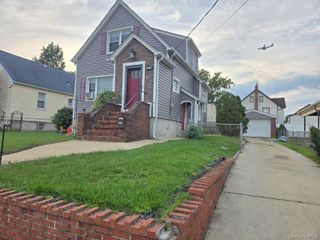 104 ORMONDE Boulevard HOUSE RENTAL, Valley Stream, NY 11580
