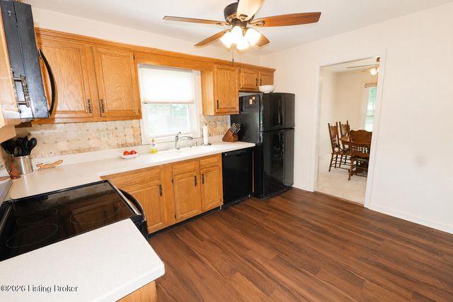 14000 Old Station Rd, Louisville, KY 40245