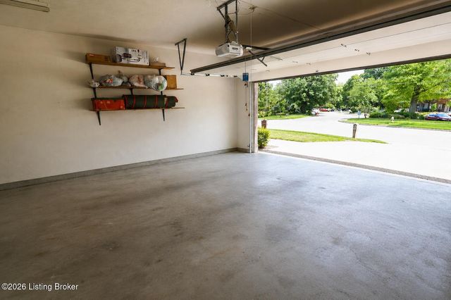 14000 Old Station Rd, Louisville, KY 40245