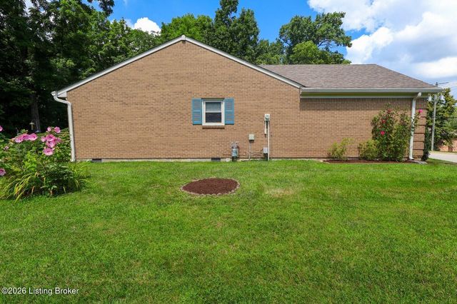14000 Old Station Rd, Louisville, KY 40245
