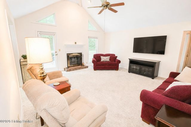 14000 Old Station Rd, Louisville, KY 40245