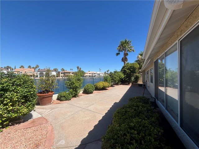 2424 Ocean Front Drive, Las Vegas, NV 89128