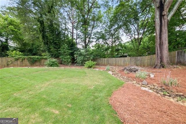 1895 FLAT SHOALS Road, Atlanta, GA 30316