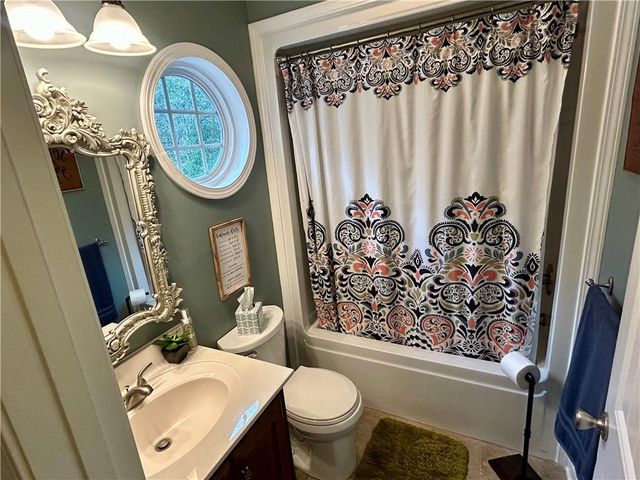 104 Yeomans Way, Jesup, GA 31545