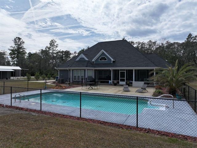 104 Yeomans Way, Jesup, GA 31545