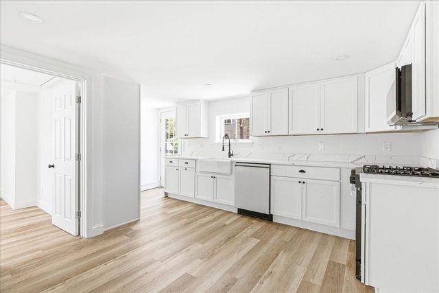 64 Rosepoint Ave, Wareham, MA 02576