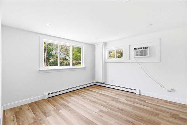 64 Rosepoint Ave, Wareham, MA 02576