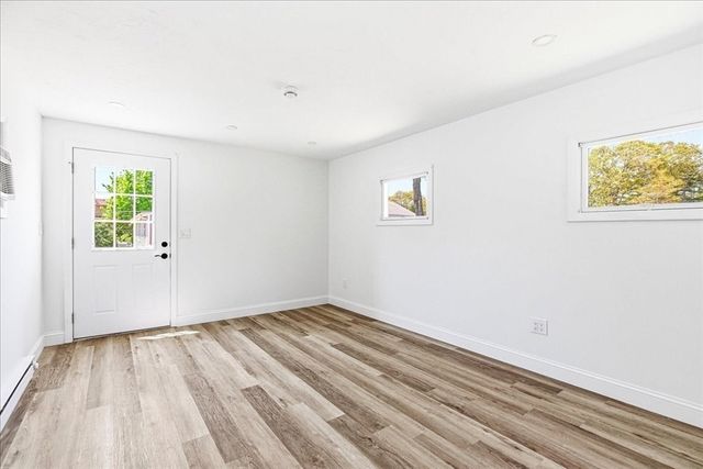 64 Rosepoint Ave, Wareham, MA 02576