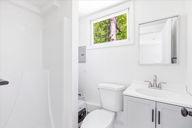 64 Rosepoint Ave, Wareham, MA 02576