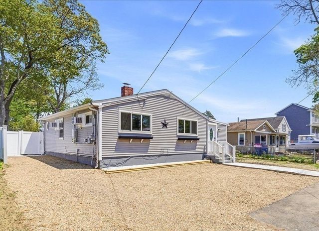 64 Rosepoint Ave, Wareham, MA 02576