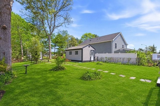 64 Rosepoint Ave, Wareham, MA 02576