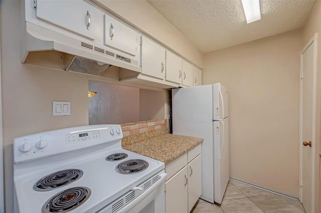 6410 Del Monte Drive 5, Houston, TX 77057
