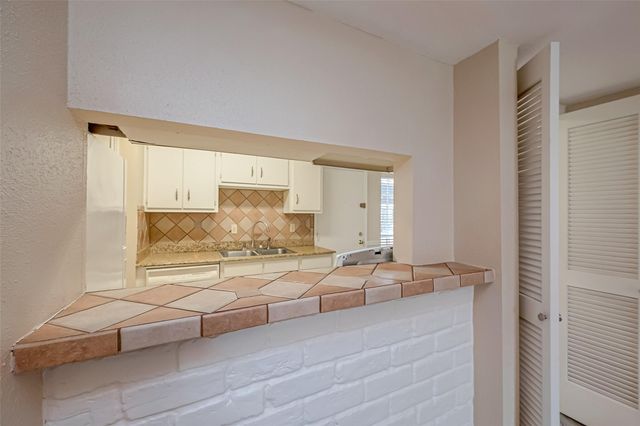 6410 Del Monte Drive 5, Houston, TX 77057