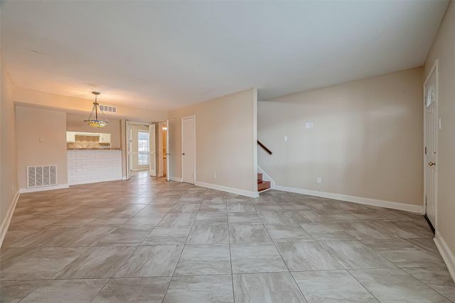 6410 Del Monte Drive 5, Houston, TX 77057