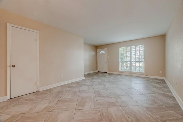 6410 Del Monte Drive 5, Houston, TX 77057