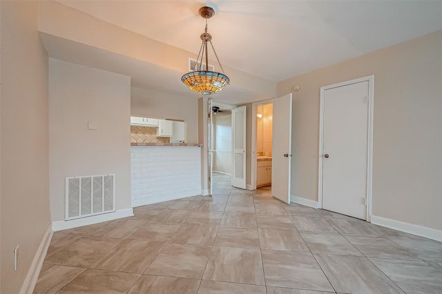 6410 Del Monte Drive 5, Houston, TX 77057