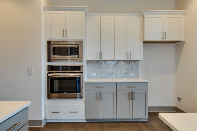 836 Drivers Cir, Columbia, TN 38401