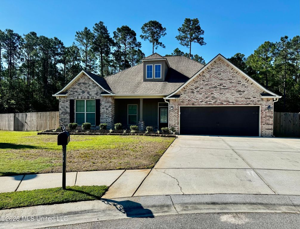 7448 Saints Circle, Ocean Springs, MS 39564