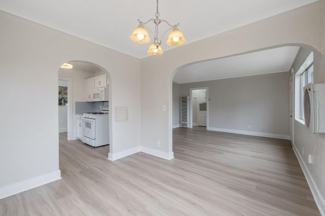 125 N Hicks Street B, Visalia, CA 93291