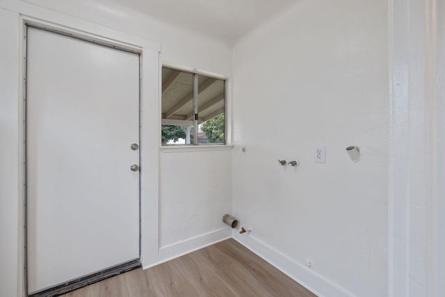 125 N Hicks Street B, Visalia, CA 93291