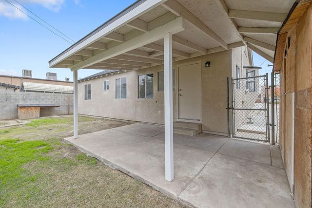 125 N Hicks Street B, Visalia, CA 93291