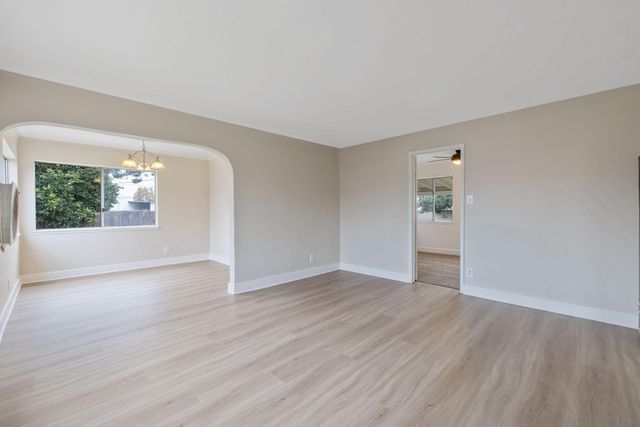 125 N Hicks Street B, Visalia, CA 93291