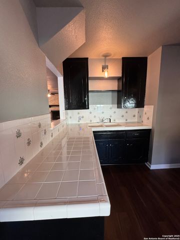 219 E Vestal Pl, San Antonio, TX 78221