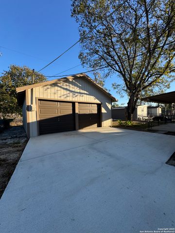 219 E Vestal Pl, San Antonio, TX 78221