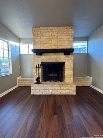 219 E Vestal Pl, San Antonio, TX 78221