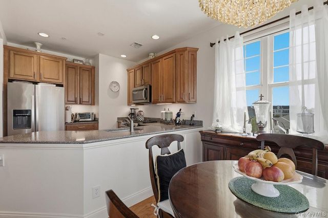 923 Roosevelt Way, Westbury, NY 11590
