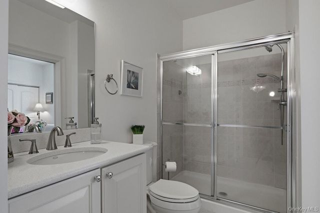 923 Roosevelt Way, Westbury, NY 11590