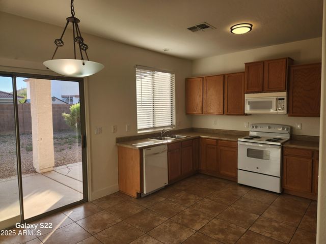9613 W ELM Street, Phoenix, AZ 85037
