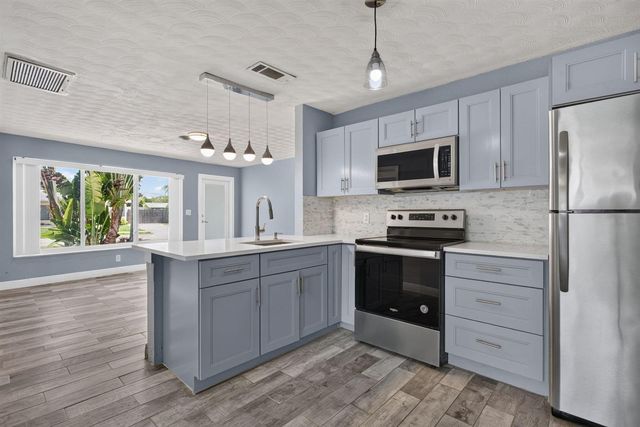 2811 NE 9th Terrace, Pompano Beach, FL 33064