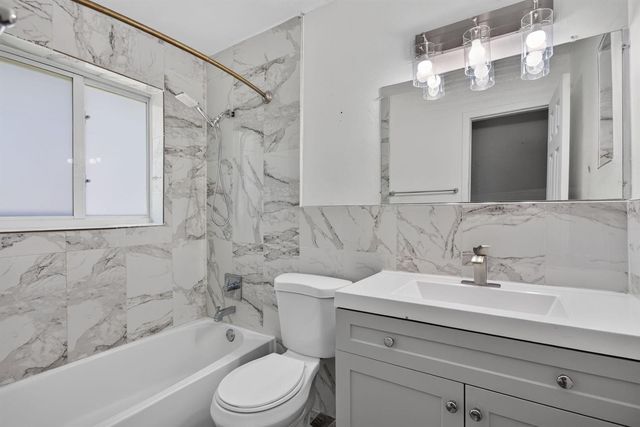2811 NE 9th Terrace, Pompano Beach, FL 33064