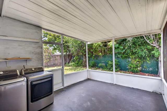 2811 NE 9th Terrace, Pompano Beach, FL 33064